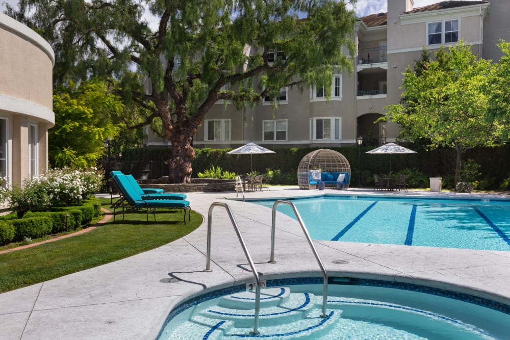 Resort style pool at One Pearl Place in San Jose, California