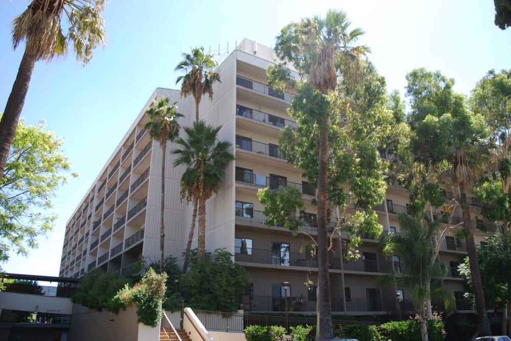 Exterior of Pasadena Highlands in Pasadena, California