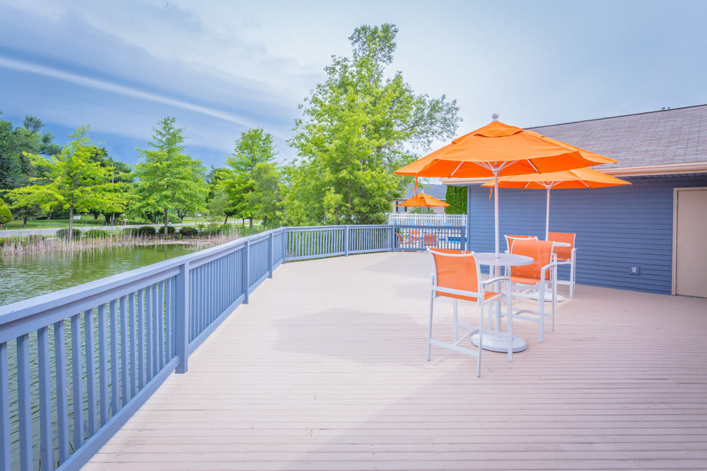 Photos of Waters Edge Apartments in Lansing, MI