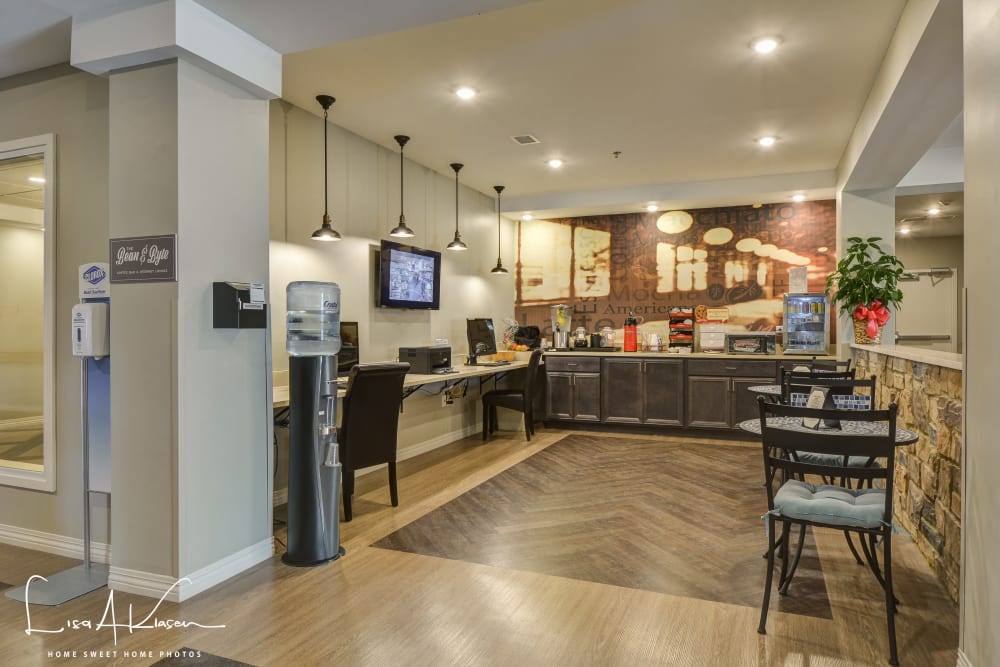 Cafe for a casual dining option at Arcadia Senior Living Clarksville in Clarksville, Tennessee