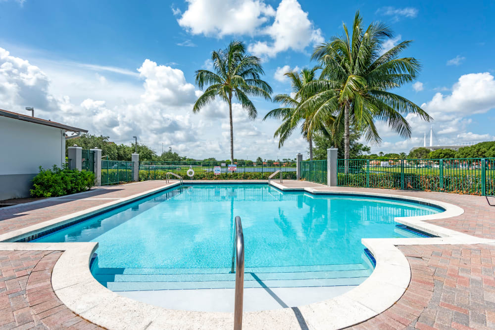 Photos Of Cedar Grove Apartments In Miami Gardens Florida