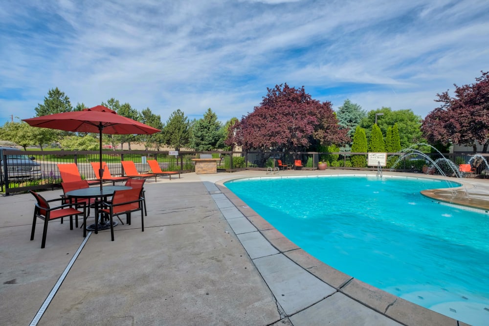 Enjoy Apartments with a Swimming Pool at Monterra Townhomes