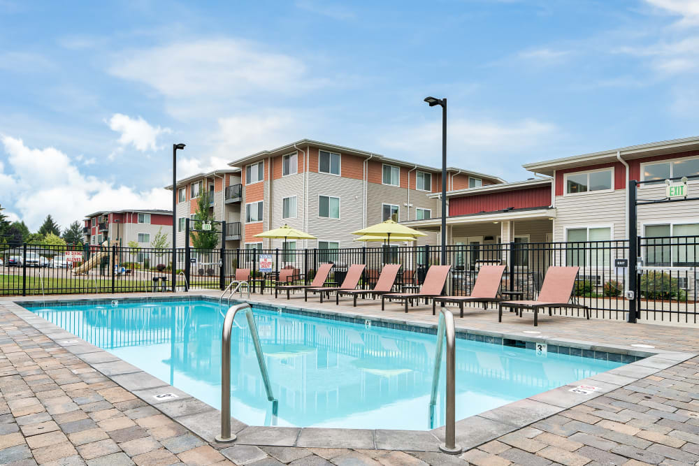 Ecco Apartments offers a Swimming Pool in Eugene, Oregon