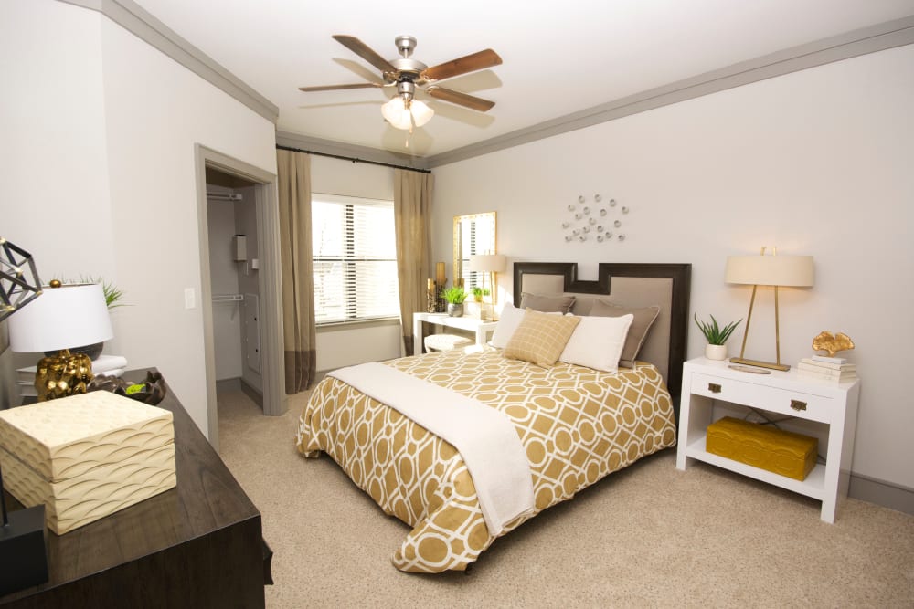 Large bedroom at The Sovereign in Fort Worth, Texas