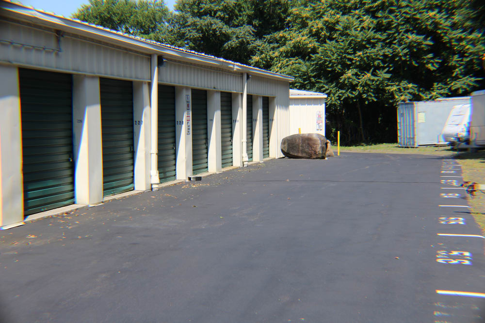 Self Storage Units Clinton, CT near Westbrook Global Self Storage