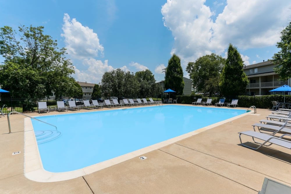 Swimming Pool at Lincoya Bay Apartments & Townhomes in Nashville, Tennessee