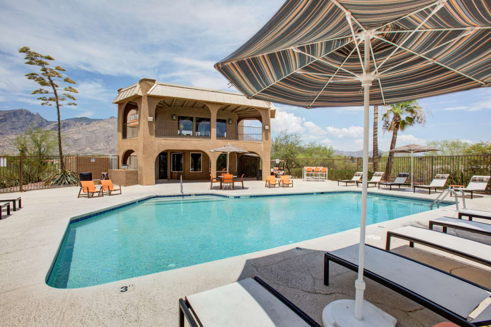 Large resort pool and clubhouse in the foothills at Elevation Apartments in Tucson, Arizona