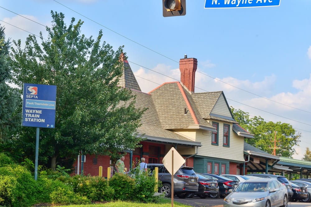 Devon Apartments Near Strafford Shopping Center