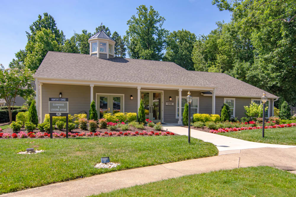 Photos of Hunter's Chase Apartments in Midlothian, Virginia