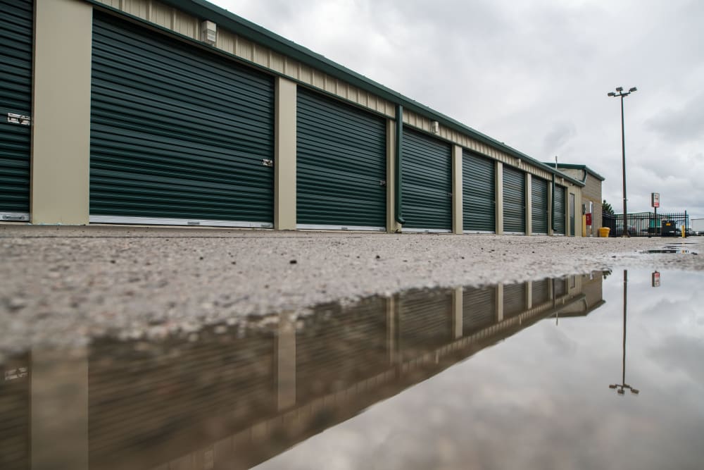 Apple Self Storage - Aurora in Aurora, Ontario, offers a variety of units