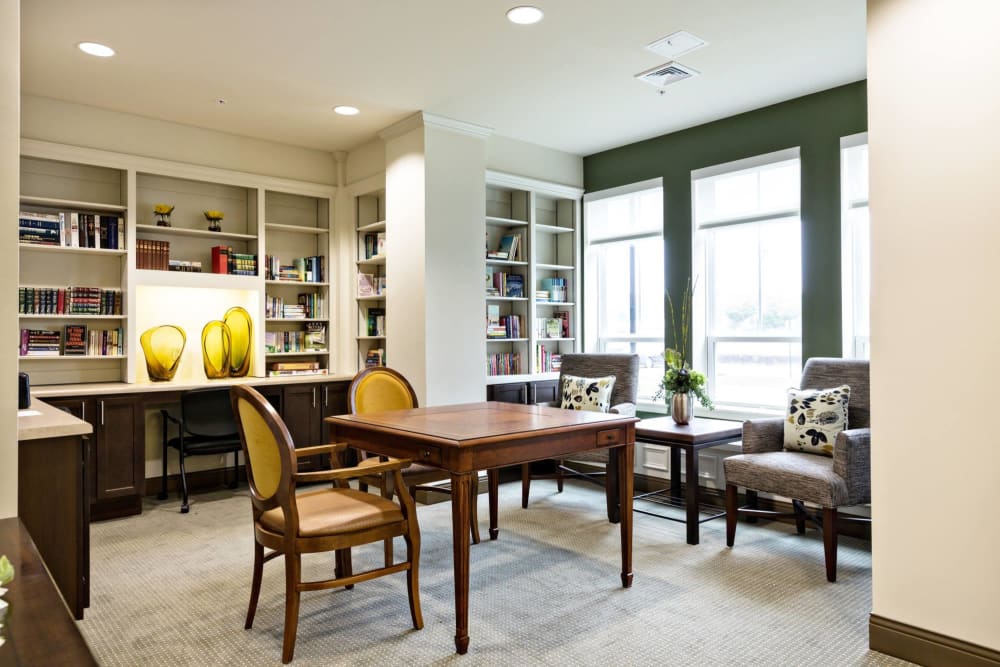 Seating in the library at The Harmony Collection at Hanover in Mechanicsville, Virginia