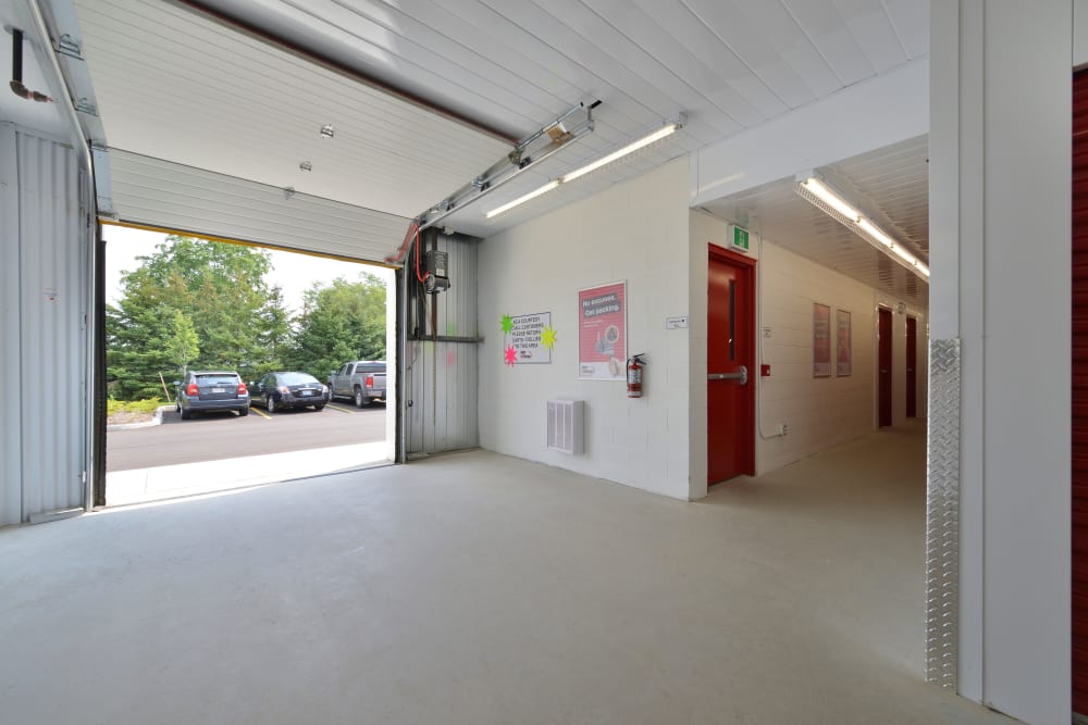Self Storage: Apple Self Storage - Kitchener - Highland, ON