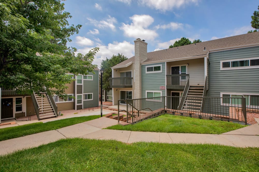The Knolls at Sweetgrass Apartment Homes | Apartments in Colorado Springs, Colorado