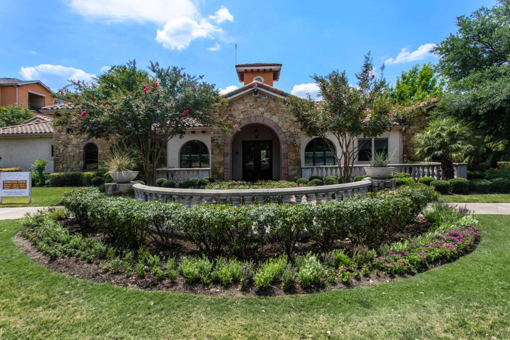 Photos of The Bridge at Center Ridge in Austin, TX