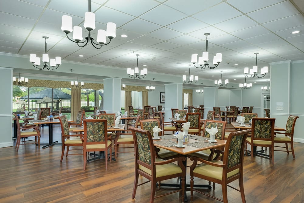 Dining hall at Grand Villa of Clearwater in Florida