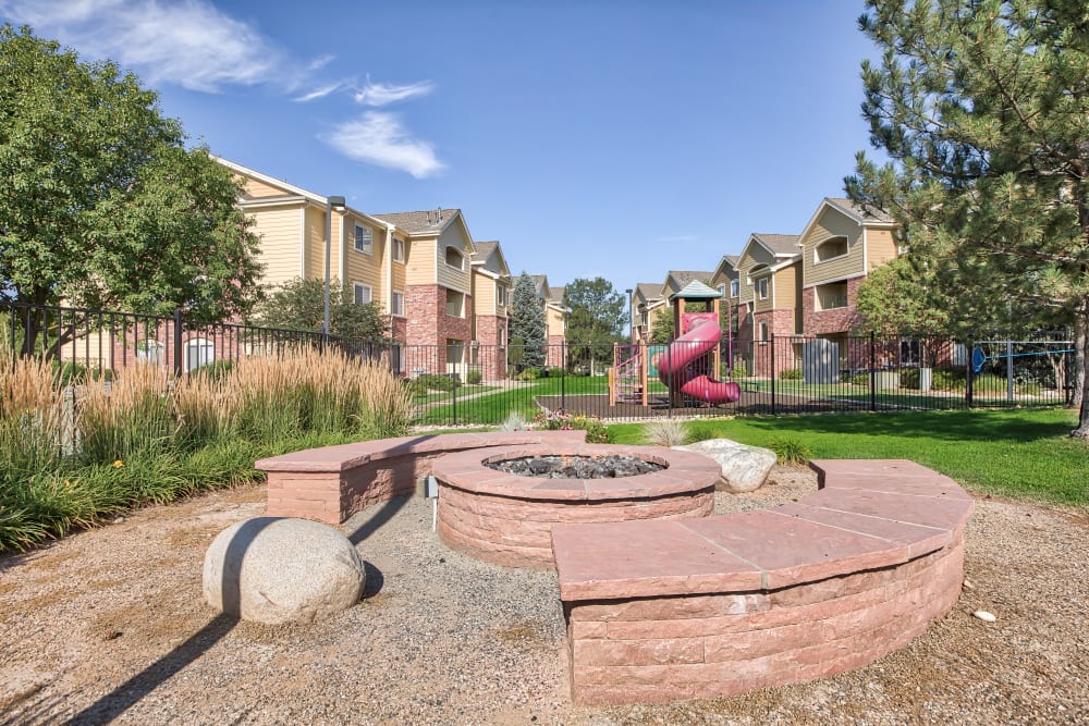 Apartments with an Outdoor Fire Pit in Broomfield, Colorado