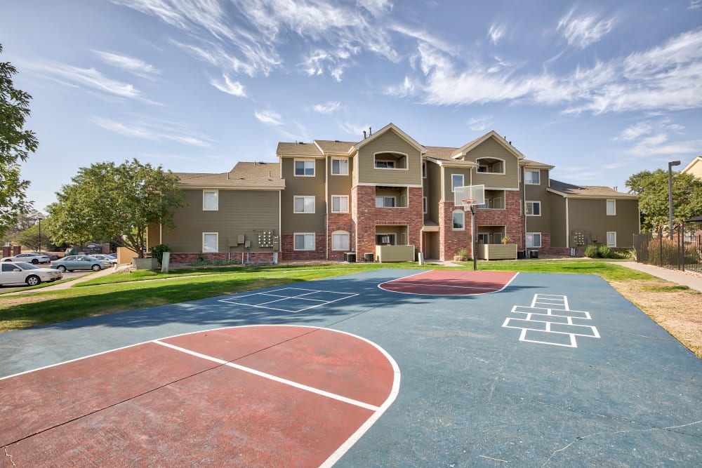 Basketball Court at Willow Run Village Apartments in Broomfield, Colorado