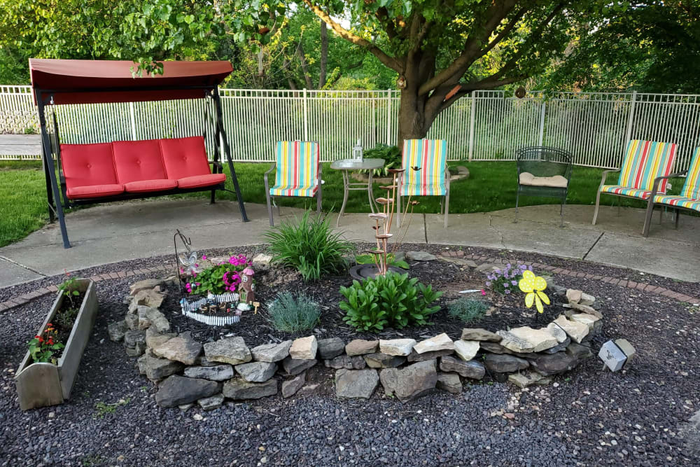 Outdoor seating area at Reflections at Garden Place in Columbia, Illinois. 