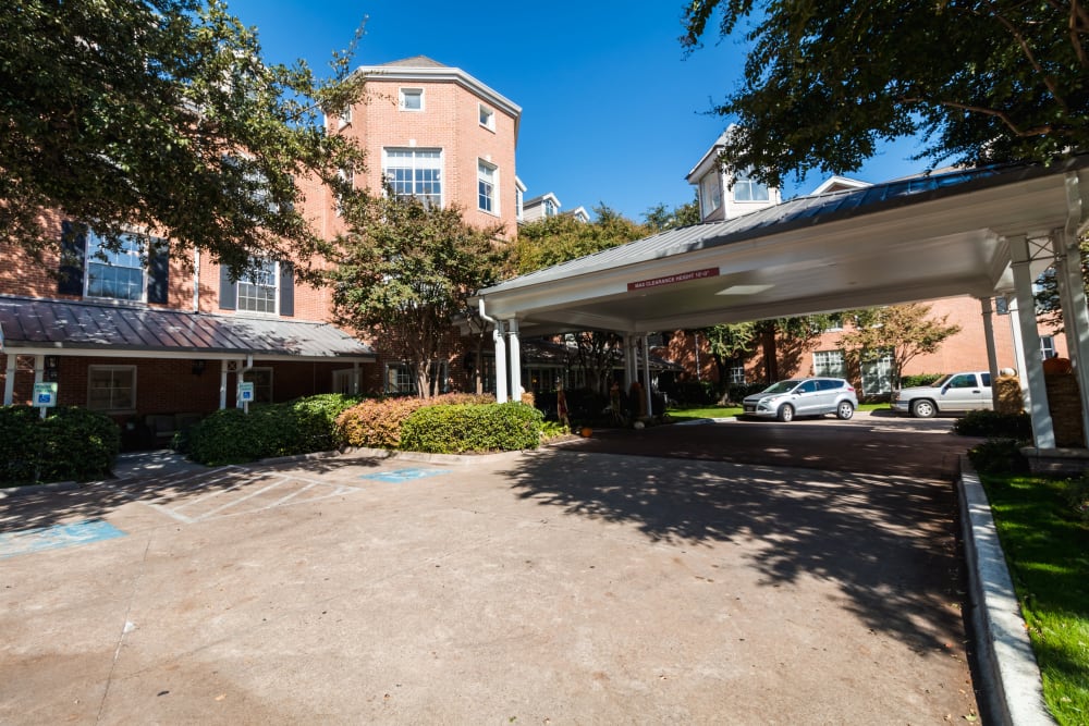 Visual Tour Caruth Haven Court in Dallas TX