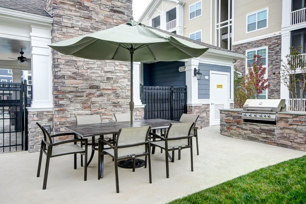 Enjoy Apartments with a BBQ Area at Oasis at Montclair Apartments