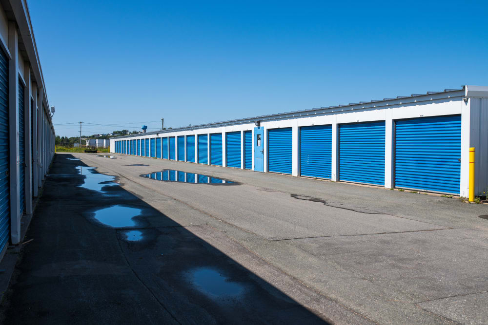 Wide driveways for your convenience at Apple Self Storage - Saint John West in Saint John, New Brunswick