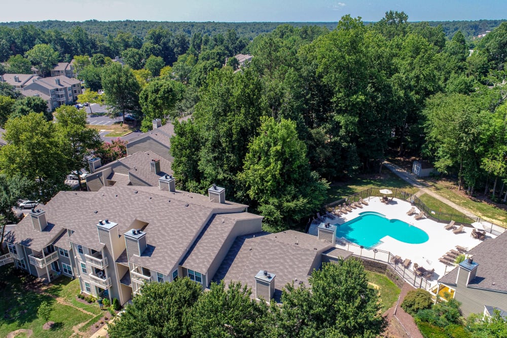 Aerial View of Swimming Pool at Hunter's Chase Apartments in Midlothian, Virginia