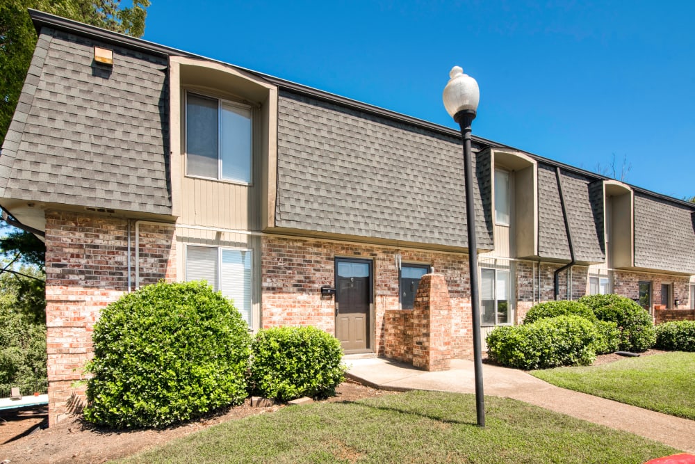 Exterior of Post Ridge Apartments in Nashville, Tennessee