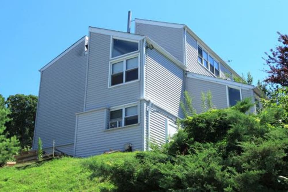 Exterior of Cortlandt Ridge in Ossining, New York
