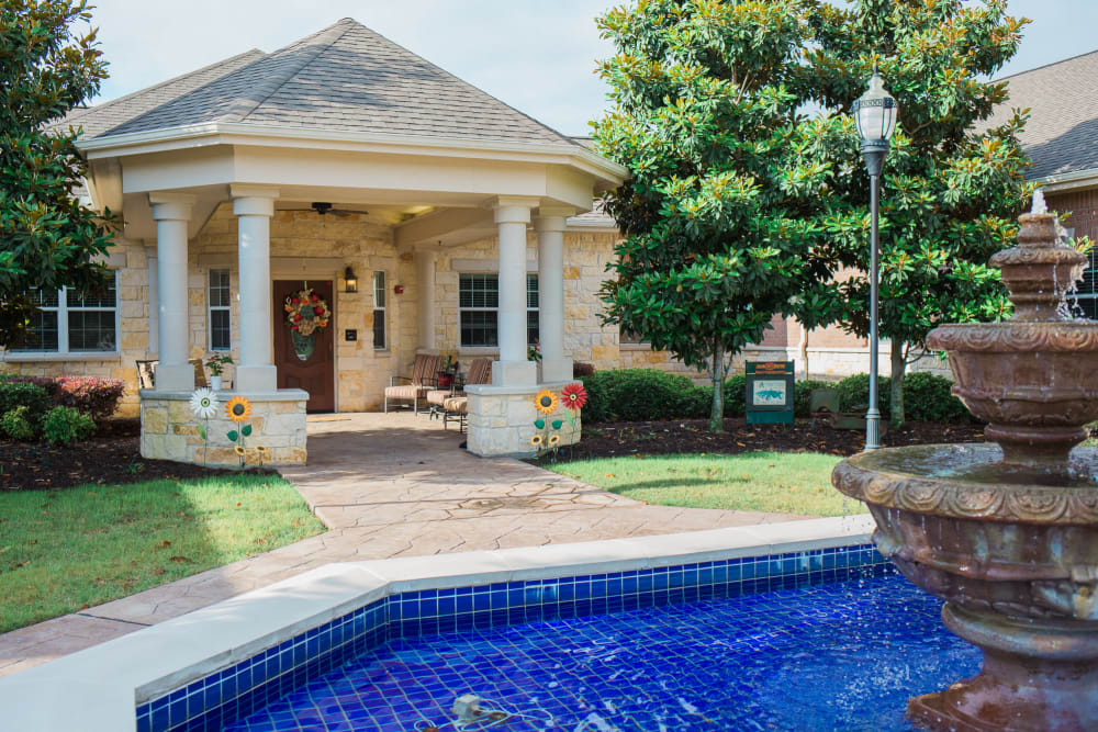 Photos of Creekside Alzheimer’s Special Care Center in