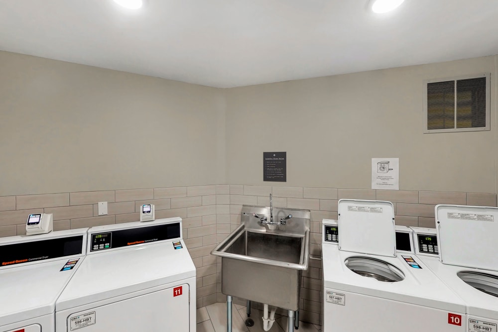 Onsite laundry facility at Oaks Braemar in Edina, Minnesota
