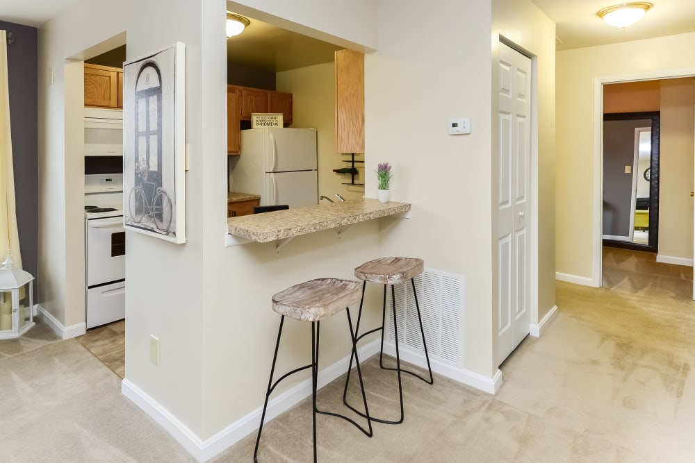 Dining area at Fox Run Apartments & Townhomes in Bear, DE