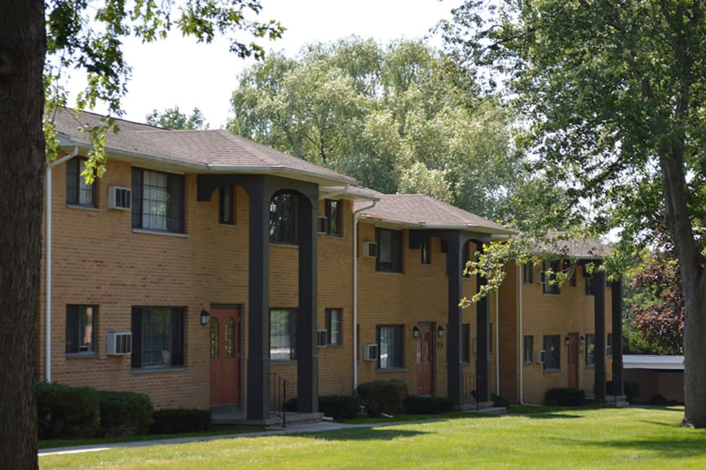 Exterior of Creek Hill Apartments in Webster, New York