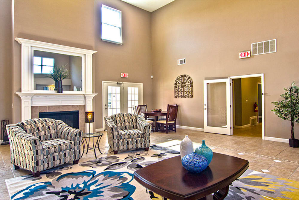 Clubhouse seating area at Crescent at Wolfchase in Memphis, Tennessee