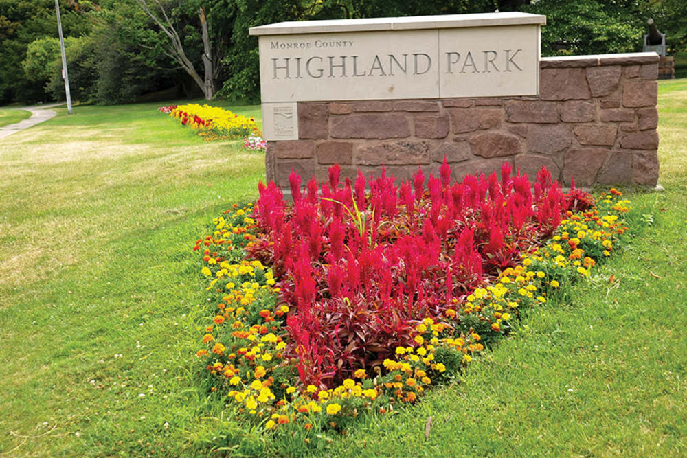 Lush landscaping at Elmwood Terrace Apartments & Townhomes in Rochester, New York