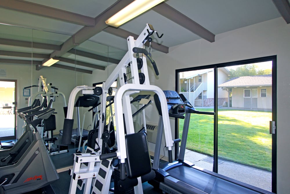 Fitness center at Parkwood Apartments in Sunnyvale, California