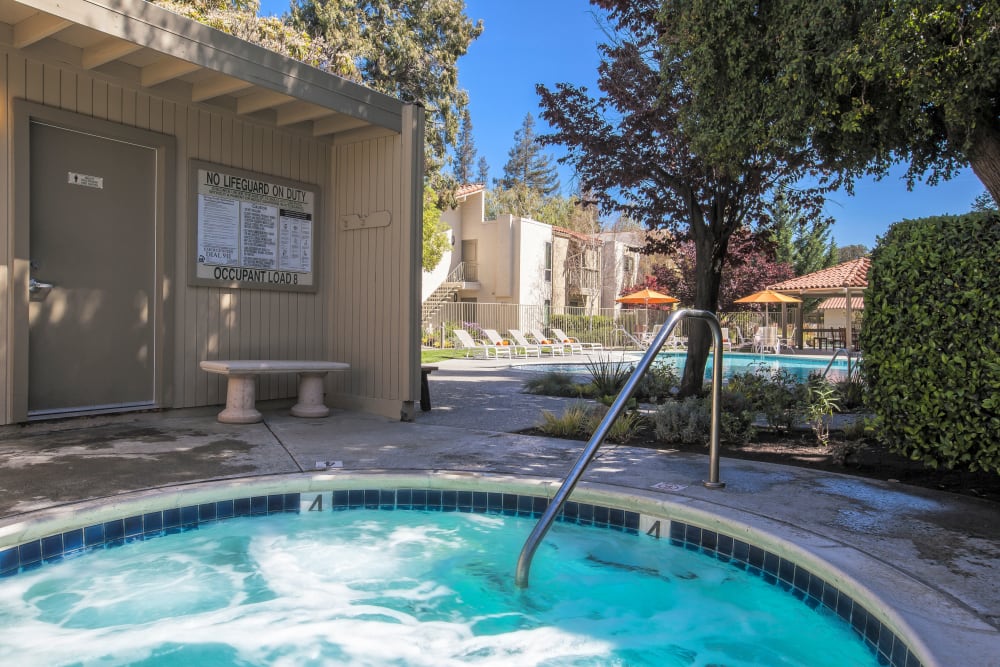 Hot tub at Spring Creek Apartments in Santa Clara, California