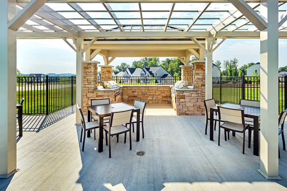 Luxury BBQ area at Rochester Village Apartments at Park Place in Cranberry Township, Pennsylvania