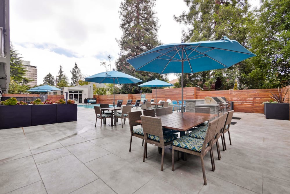 Great place to visit with your friends and neighbors at the barbecue area at Mia in Palo Alto, California