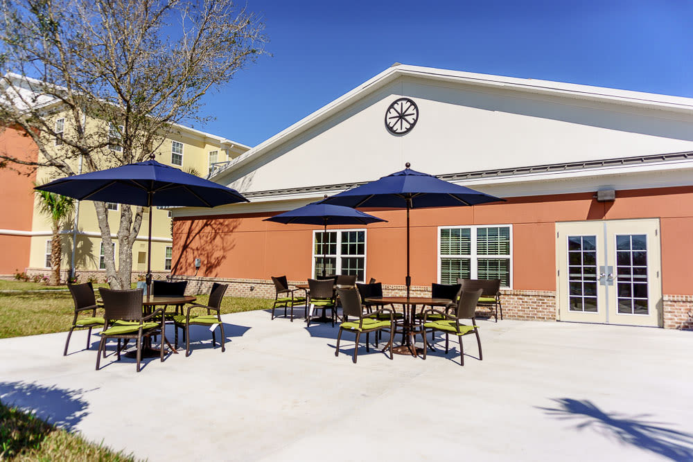 A sunny outdoor area at Gentry Park Orlando in Orlando, Florida