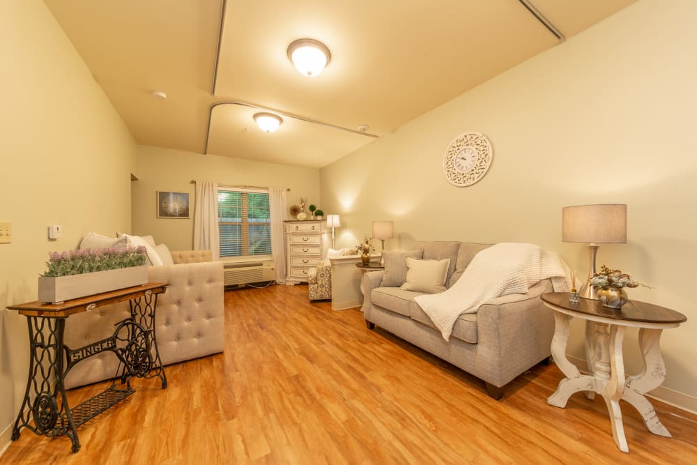 A living room at Cedar Crest Memory Care in Lafayette, Louisiana