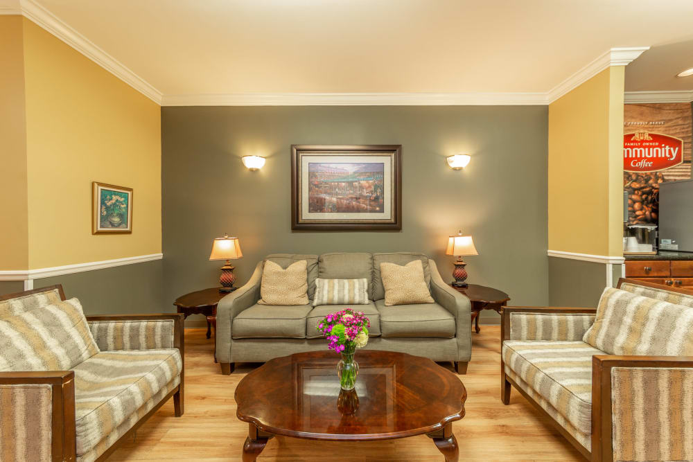 A visiting area at Cedar Crest Memory Care in Lafayette, Louisiana