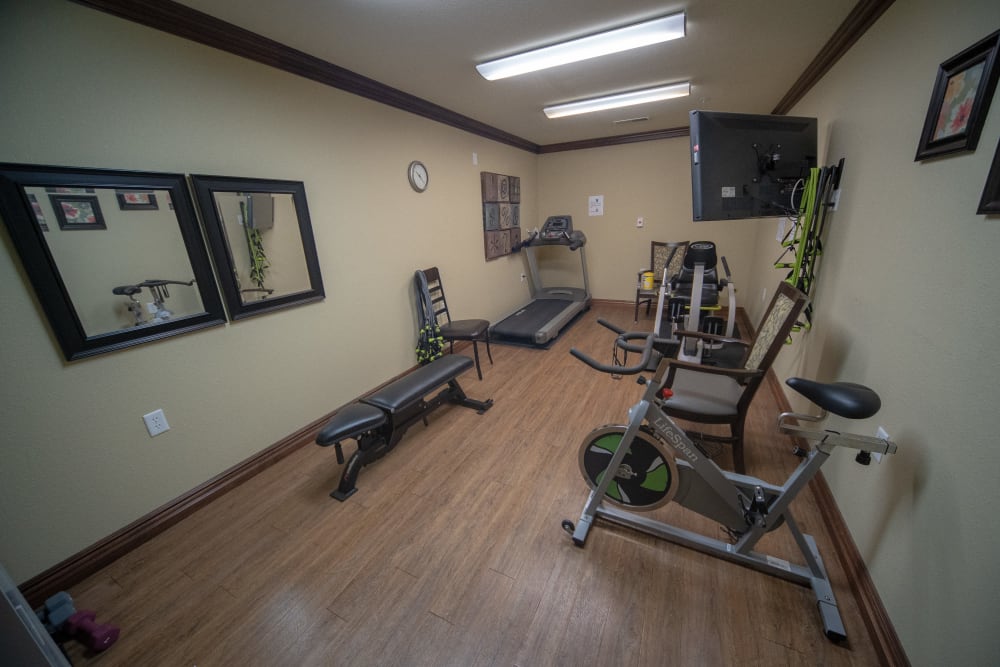 Small fitness studio for residents of Villas of Holly Brook Herrin in Carterville, Illinois