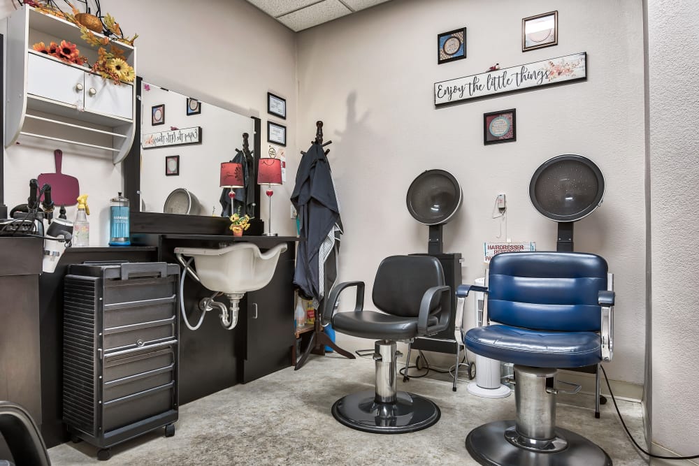 Onsite hair salon for residents of Oak Pointe of Warrenton in Warrenton, Missouri