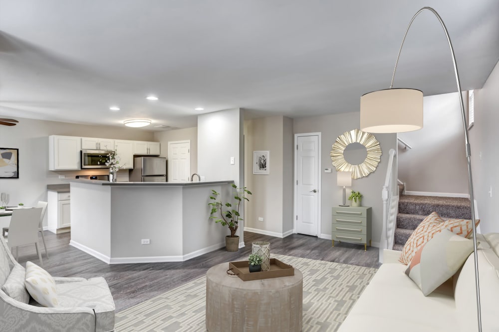 An apartment dining room and kitchen at Lakeview Townhomes at Fox Valley in Aurora, Illinois