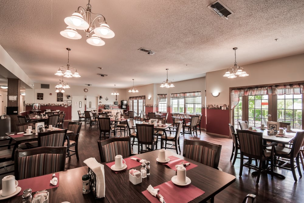 A dining hall at Brookstone of Aledo in Aledo, Illinois