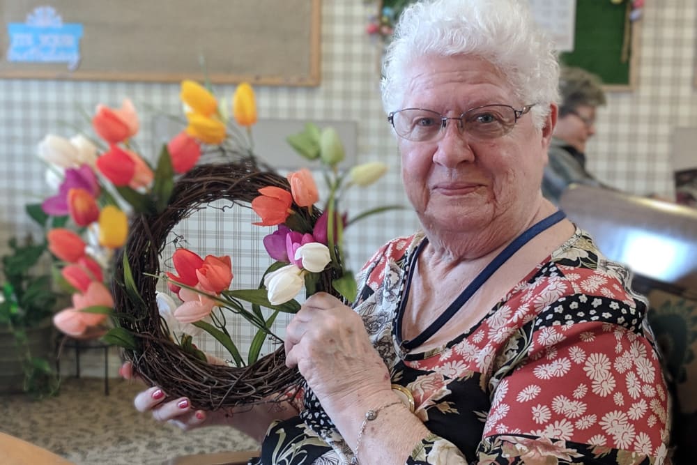 Arts and crafts at Sundial Assisted Living in Redding, California