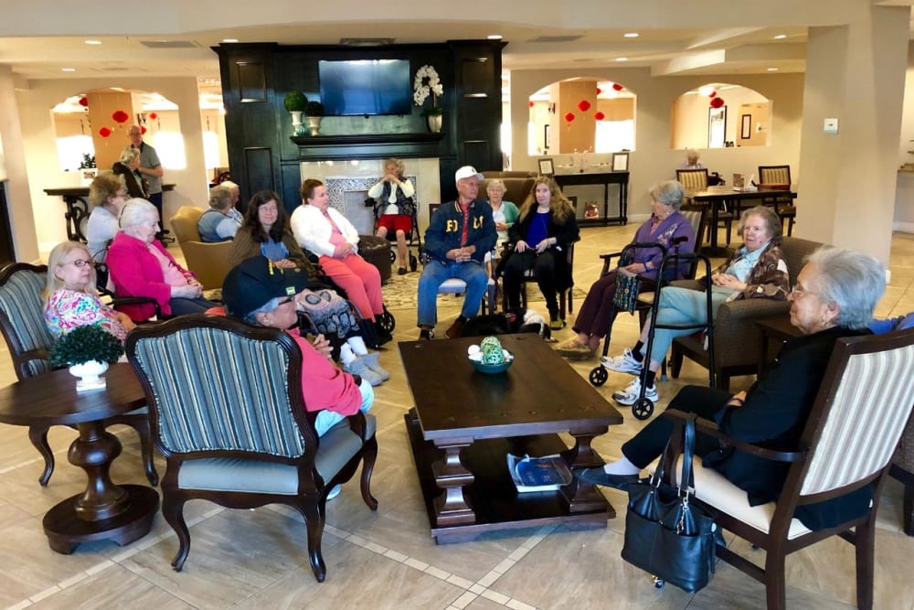 Residents having a discussion at Inspired Living Lakewood Ranch in Bradenton, Florida. 