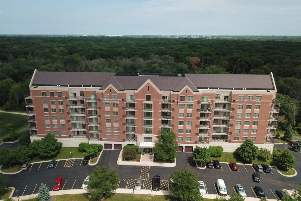 Exterior of 301 Riverwalk Place in Buffalo Grove, Illinois