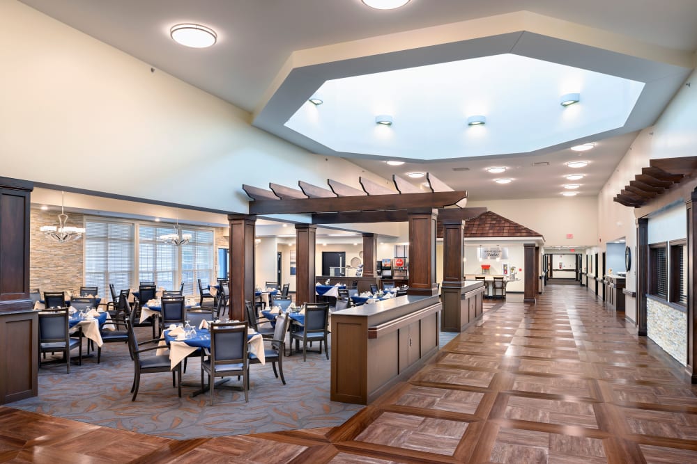 Dining Room at Smith's Mill Health Campus