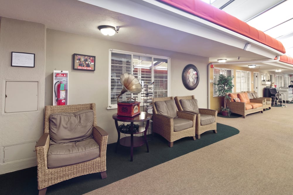 Common area with couches at The Meridian At Bella Mar